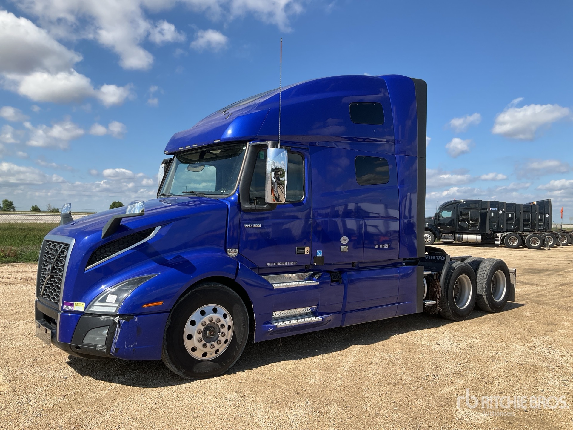 2019 Volvo トラックトラクター（T/A） (Inoperable)