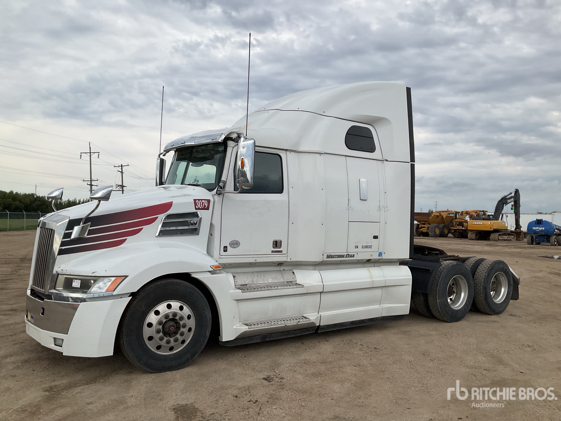 2016 Western Star 3- Achs Sattelzugmaschine mit Schlafkabine (Inoperable)