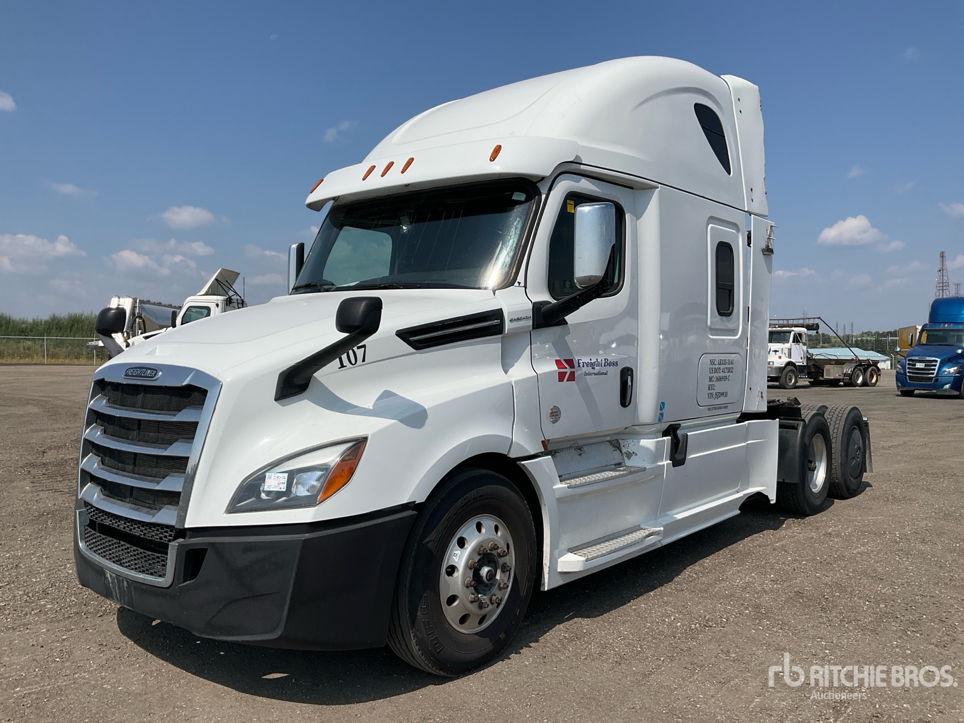 2018 Freightliner Cascadia 126 6x4 Sleeper Truck Tractor