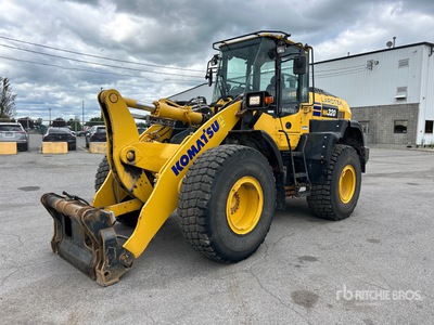 2022 Komatsu WA320-8 Pala Cargadora