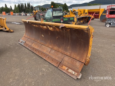 EDF EDF12-44HDOR 12 ft Hydraulic Reversing Pala para nieve - Fits Wheel Loader