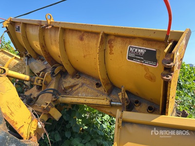EDF EDF12-44HDOR 12 ft Hydraulic Reversing Pala para nieve - Fits Wheel Loader