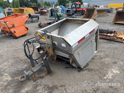 2020 Benco 50B Hydraulic Tow behind Épandeur de sel