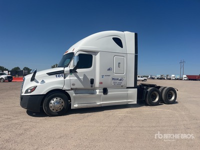2018 Freightliner Cascadia 126 6x4 Cabeza Tractora Cabina Dormitorio (Inoperable)
