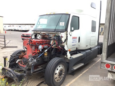 2019 International LT625 6x4 3- Achs Sattelzugmaschine mit Schlafkabine (Inoperable)