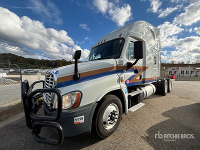 2020 Freightliner Cascadia 125 6x4 T/A Sleeper Truck Tractor