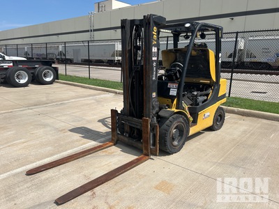 2015 (unverified) Yale GLP060VXNDAE087 5750 lb Pneumatic Tire Forklift (Inoperable)
