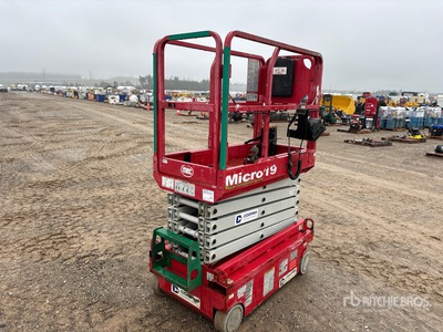 2019 MEC Mirco 19 Electric Scissor Lift