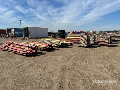 Quantity of Wooden A-Frame الحواجز