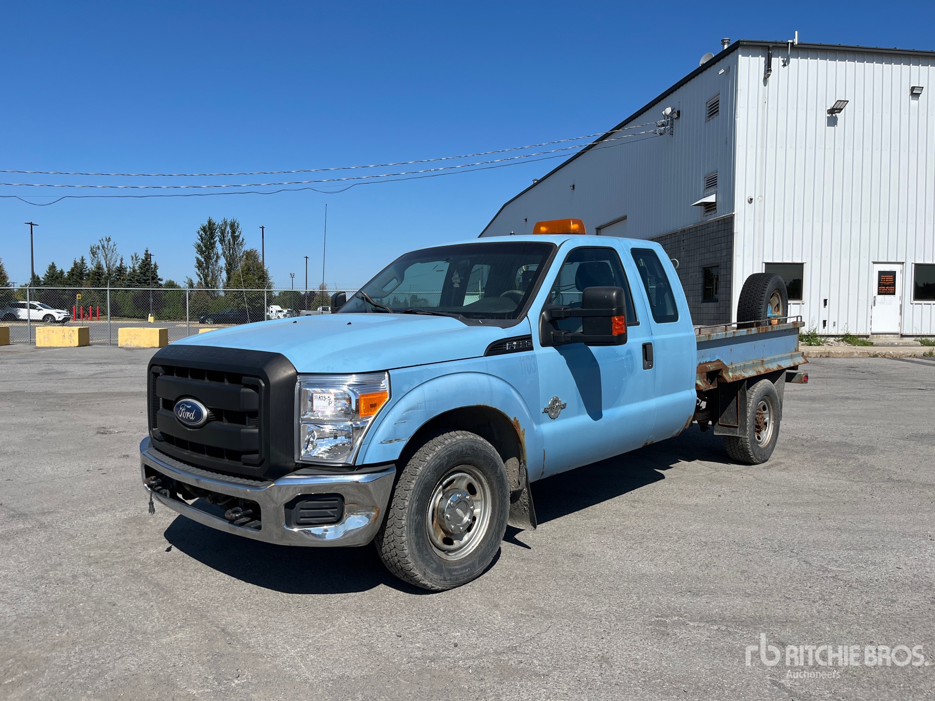 2011 Ford F-350 4x2 Extended Cab Pickup