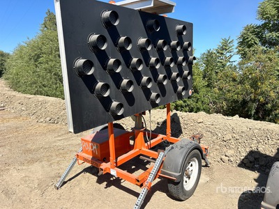 2016 Arrowmaster Work area Solar Arrow Board