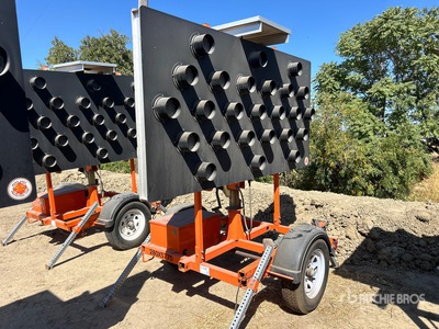 2016 Arrowmaster Work area Solar Arrow Board