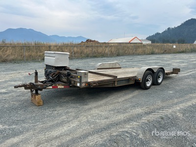 2005 PJ Trailers 7000 lb 19 ft T/A Tilt Deck Trailer