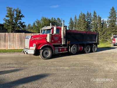 2020 Western Star 4900SB 8x4 Tri/A Dump Truck