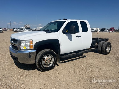 2009 Chevrolet Silverado 3500 4x4 Extended Cab Cabine et châssis