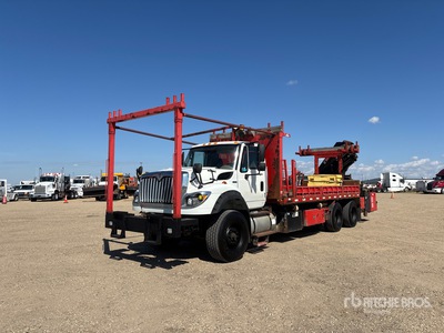 2011 Hiab 244 EP-3CLX 8200 kg Knuckle Boom on 2012 International WorkStar 7600 6x4 Kranwägen