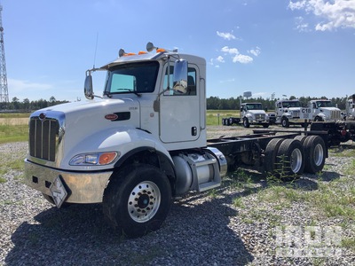 2017 Peterbilt 348 Standard 6x4 Cabine et châssis