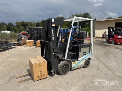 2021 UniCarriers BXC40N 1910 lb Chariot Élévateur Électrique