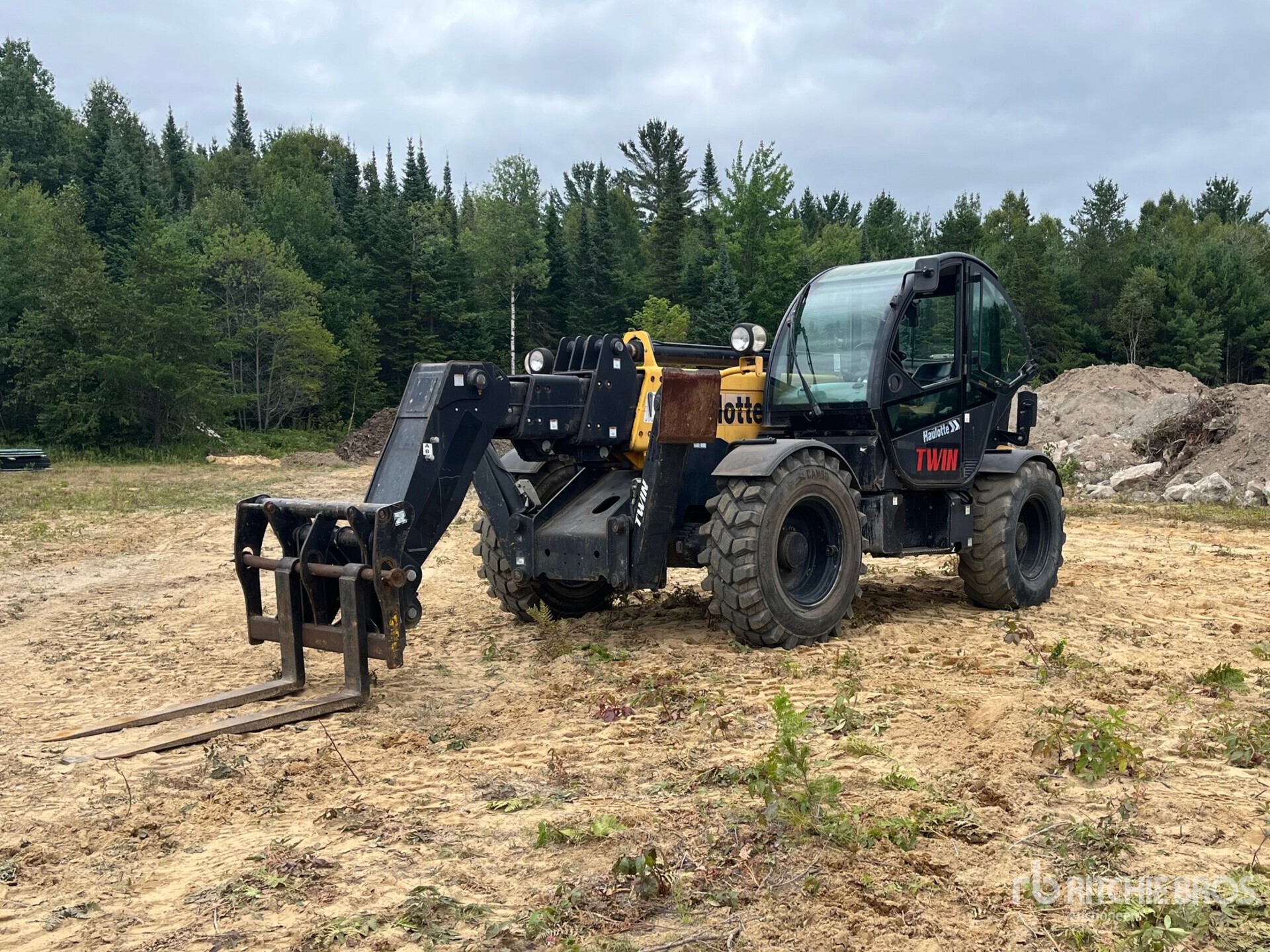 2014 Haulotte HTL 9056 Telehandler
