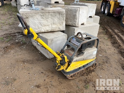 2012 Wacker Neuson DPU5545He Reversible Plancha compactadora (Inoperable)