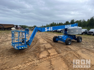 2000 Genie S-45 4WD Gasoline Podnośnik teleskopowy