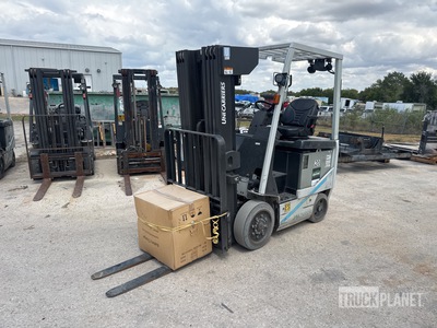 2021 UniCarriers BXC40N 1910 lb Chariot Élévateur Électrique