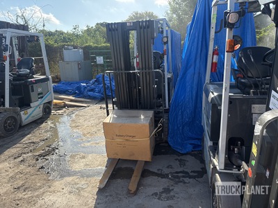 2021 UniCarriers BXC40N 1910 lb Electric Forklift