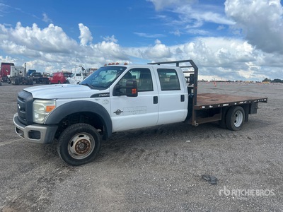 2016 Ford F-550 4x4 Crew Cab Flatbed Truck