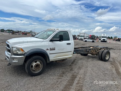 2015 Ram 5500 4x4 平台トラック