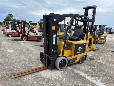 2015 Cat EC25N 3550 lb Chariot Élévateur Électrique