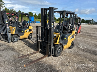 2019 Cat GP18N 3000 lb Pneumatic Tire رافعة شوكية