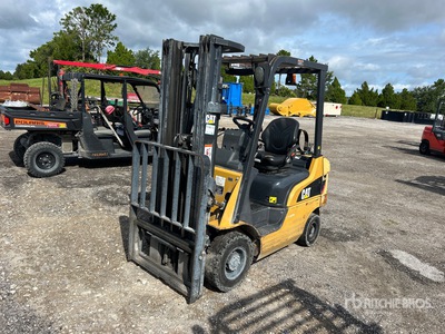 2019 Cat GP18N 3000 lb Pneumatic Tire رافعة شوكية