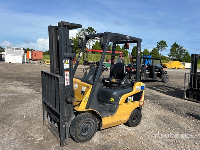 2018 Cat GP18N 3000 lb Pneumatic Tire رافعة شوكية