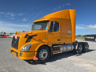 2015 Volvo VNL 64T 630 6x4 Tractocamion con Dormitorio / T/A Sleeper Truck Tractor