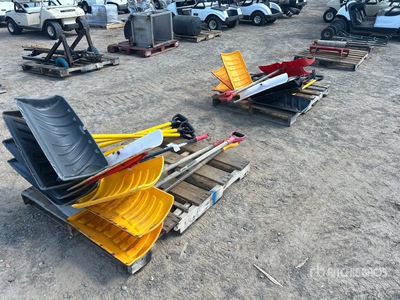 Quantity of (17) Snow Shovel