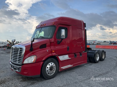 2015 Freightliner Cascadia 113 6x4 Tractocamion con Dormitorio / 3- Achs Sattelzugmaschine mit Schlafkabine