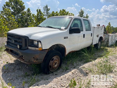 2004 Ford F-250 4x2 Crew Cab Ute