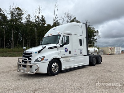 2025 Freightliner Cascadia 126 S/A Sleeper Truck Tractor