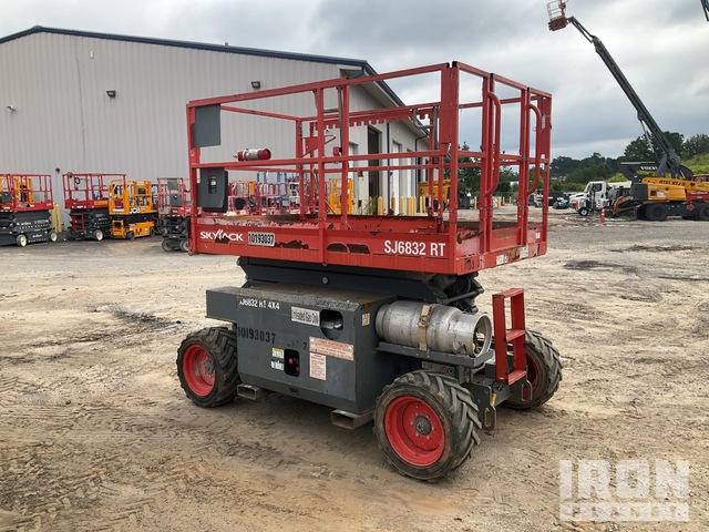 ELEVADOR TIJERA 2016 SKYJACK SJ6832RT
