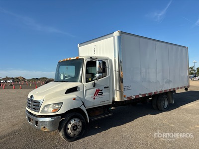 2010 Hino 185 4x2 Van Truck