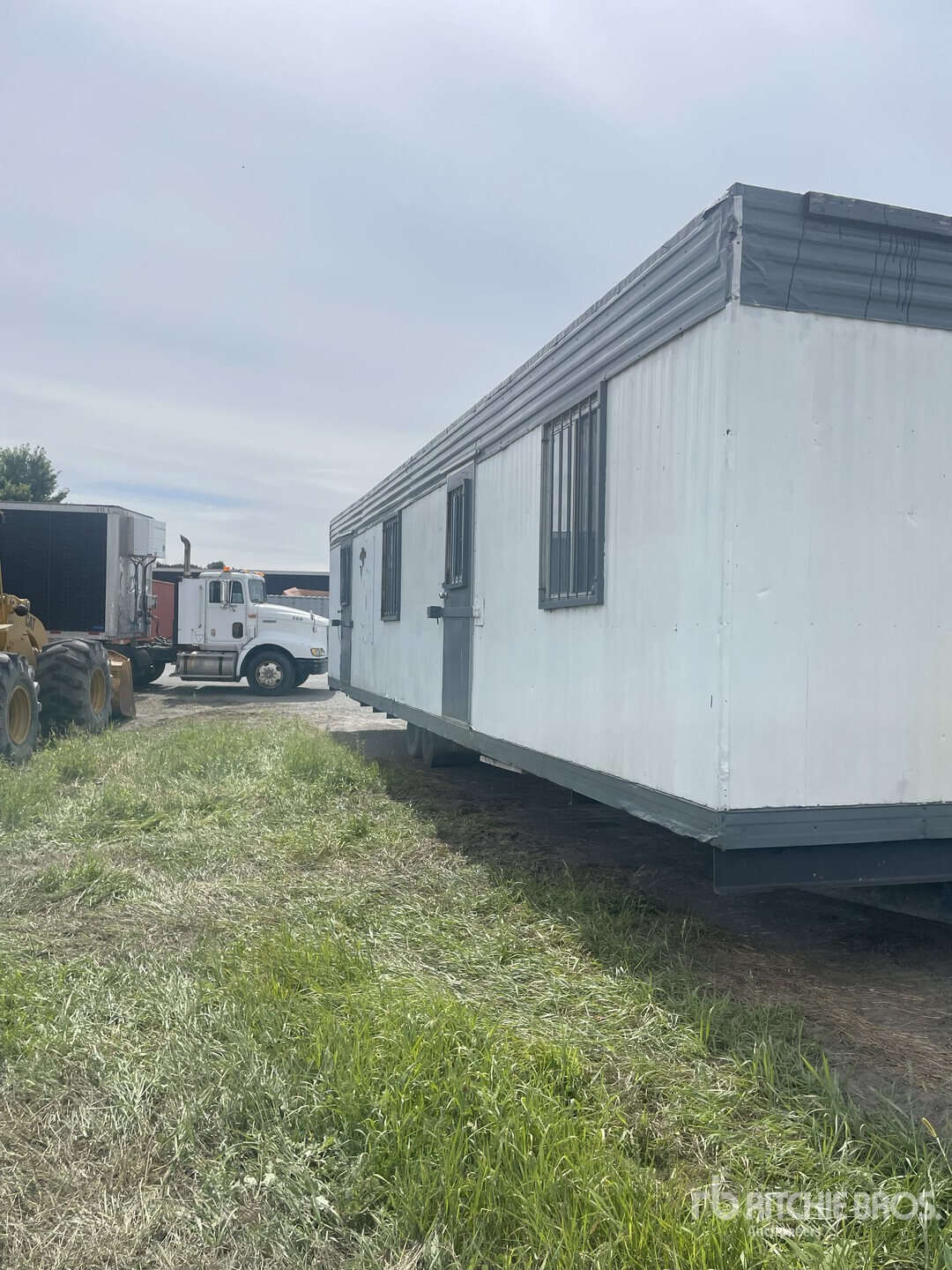 1995 ABRIS 40 ft x 12 ft T/A Mobile Office