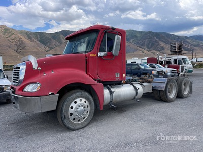 2007 Freightliner Columbia 120 T/A Day Cab Truck Tractor (Inoperable)