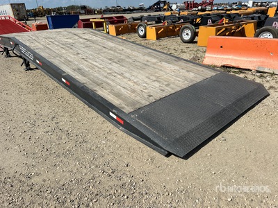 2025 R825 Tractor Ramp max capacity 45,000lb (Unused)