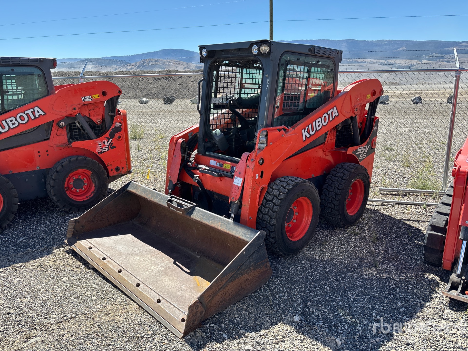 2018 Kubota SSV65 Chargeuse à direction à glissement
