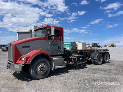 2005 Kenworth T800 6x4 Roll-Off Truck