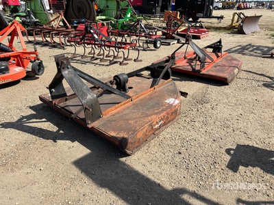 Quantity of (2) 3-Point Hitch 60 in Desbrozadora Rotativa
