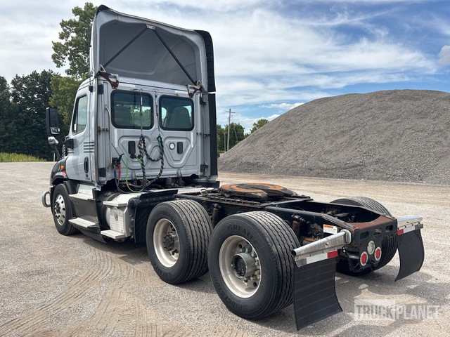CAMIóN 2017 FREIGHTLINER