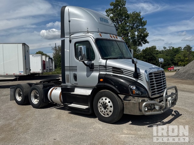 CAMIóN 2017 FREIGHTLINER