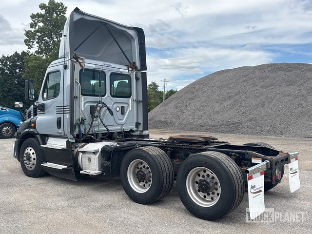 CAMIóN 2017 FREIGHTLINER