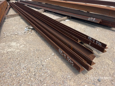 Quantity of (12) 2 1/2 in x 2 1/2 in x 1/4 in 20 ft Angle Iron Divers